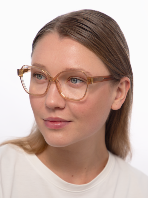 Inès Peach