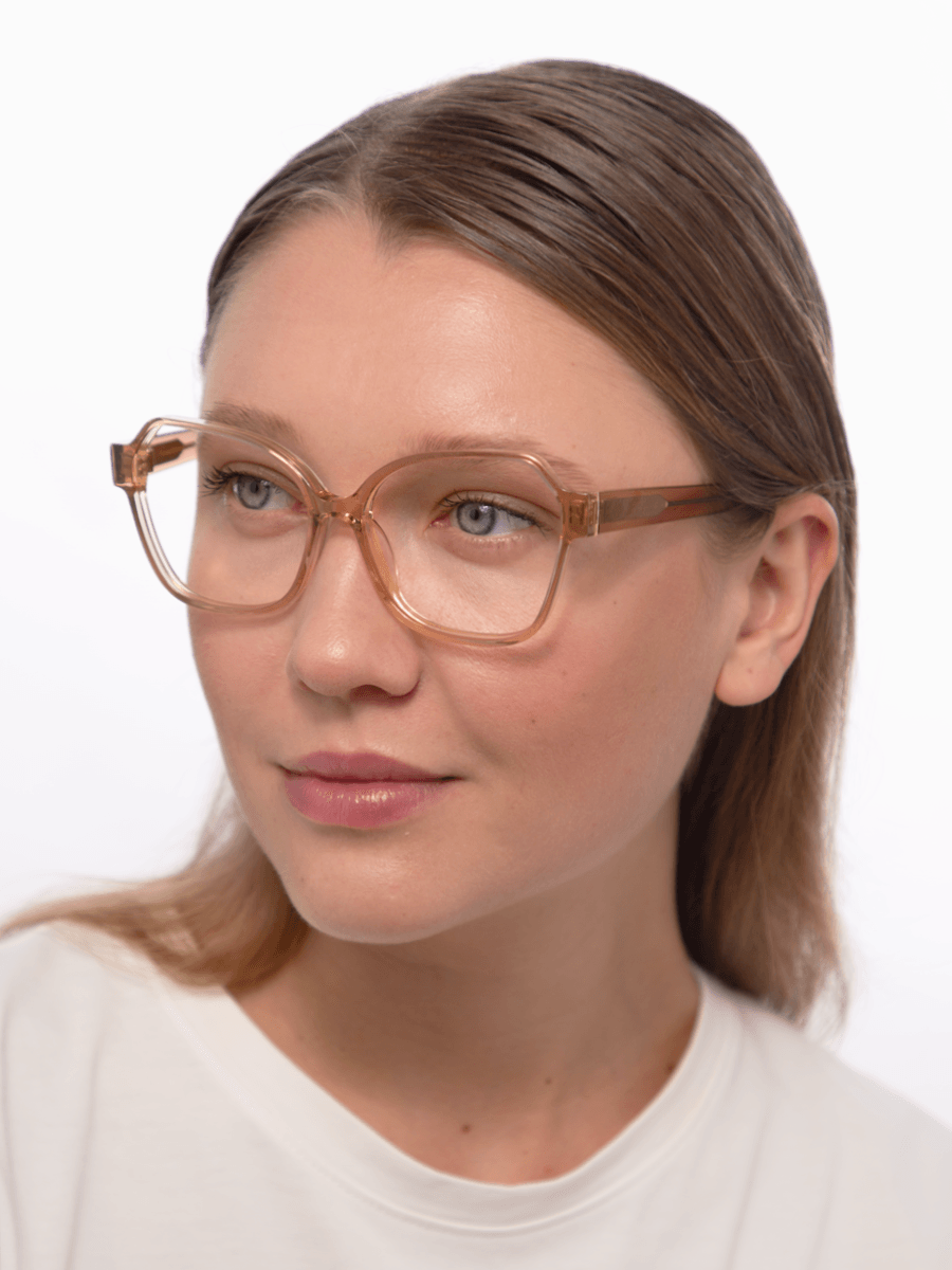 Inès Peach