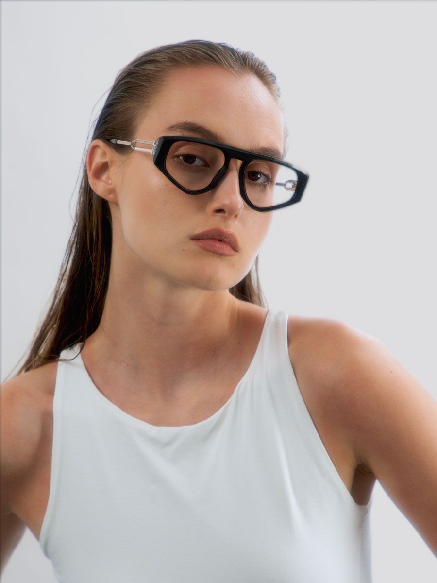 Trafalgar View Black