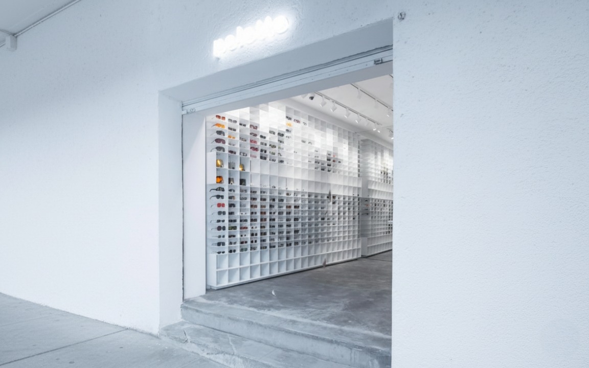 Mexico, Lomas showroom interior